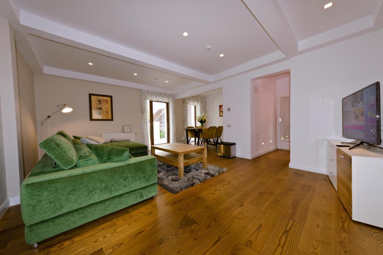 Apartaments Rîşnov Extérieur photo