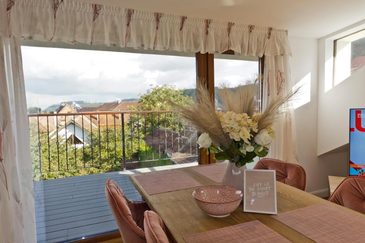 Apartaments Rîşnov Extérieur photo
