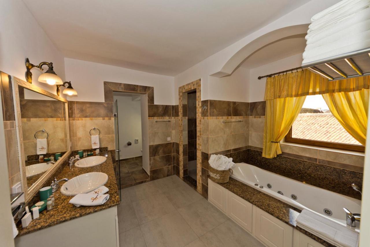 Apartaments Rîşnov Extérieur photo