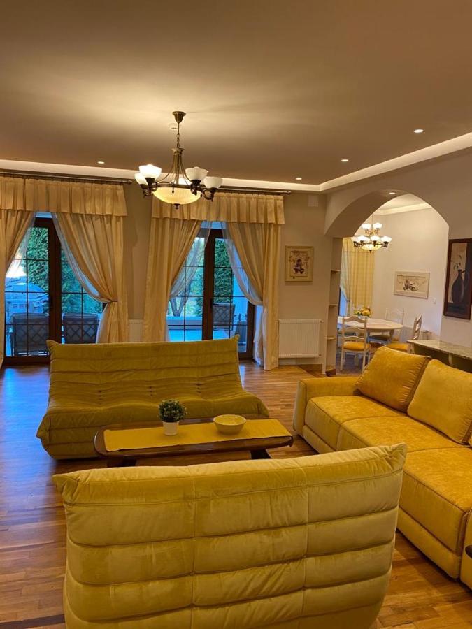 Apartaments Rîşnov Extérieur photo