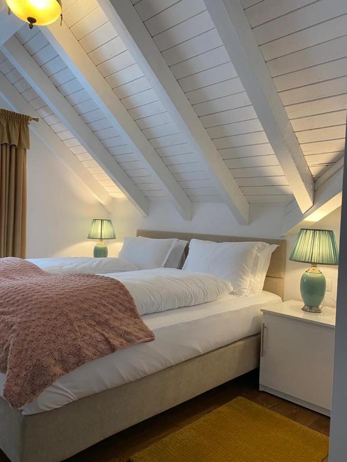 Apartaments Rîşnov Extérieur photo